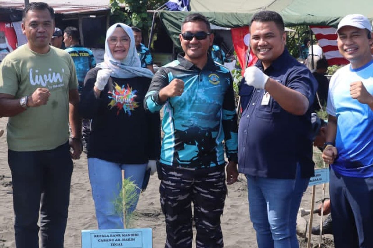 Lanal Tegal gelar penanaman Cemara dan Bakti Sosial