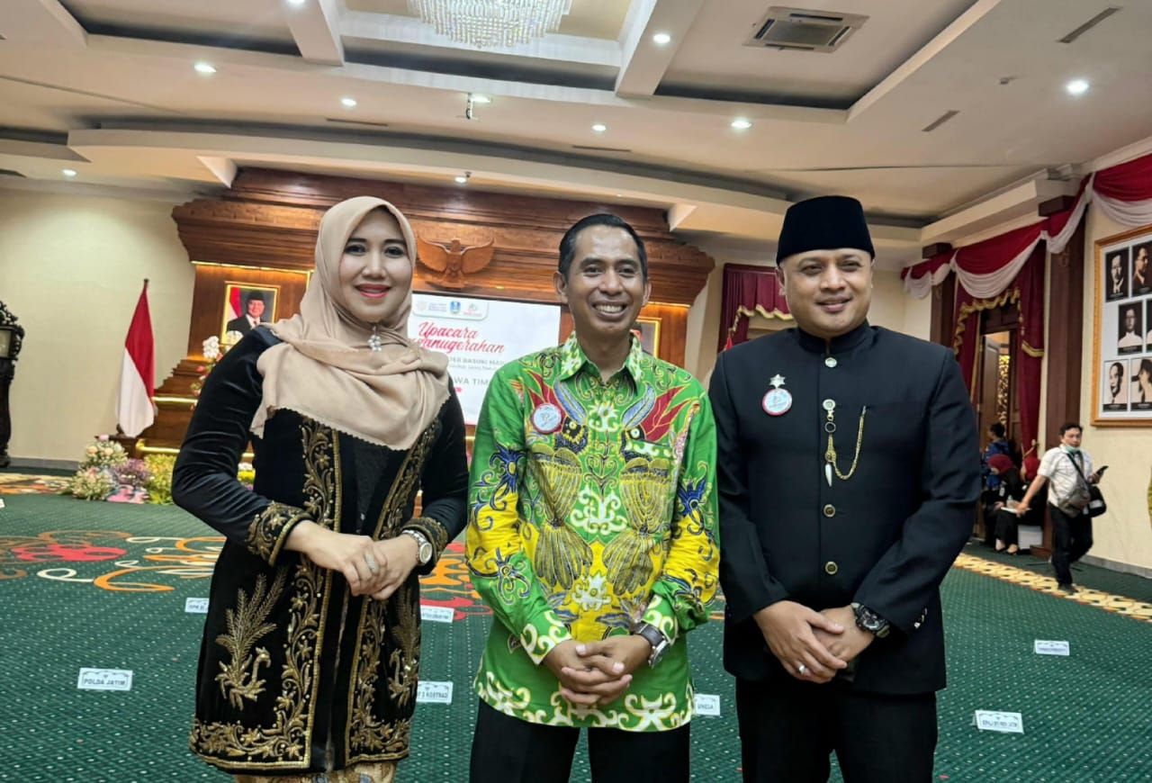 Lia Istifhama bersama Ribut
