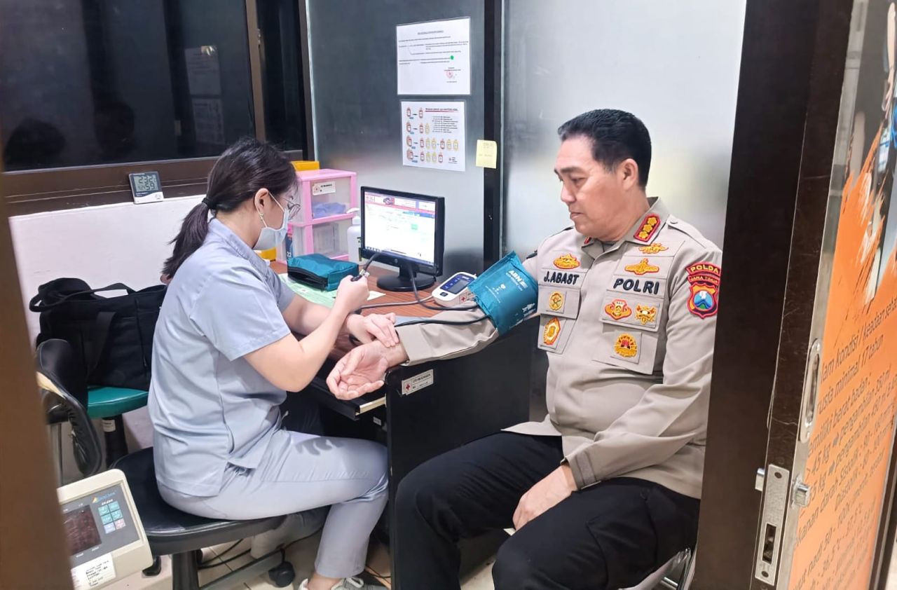 Donor darah memperingati Hari Jadi Humas Polri ke -74