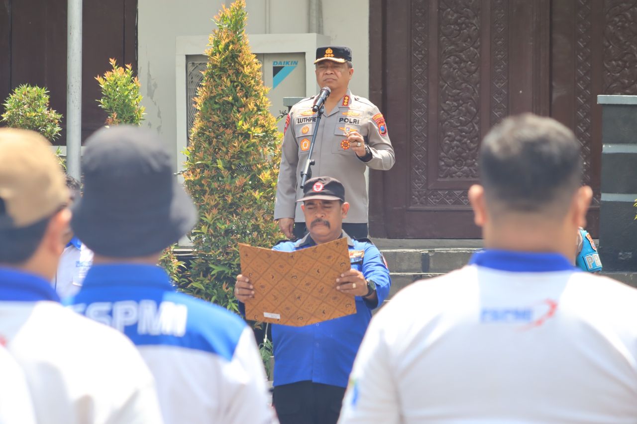 Kapolrestabes Surabaya saat Apel