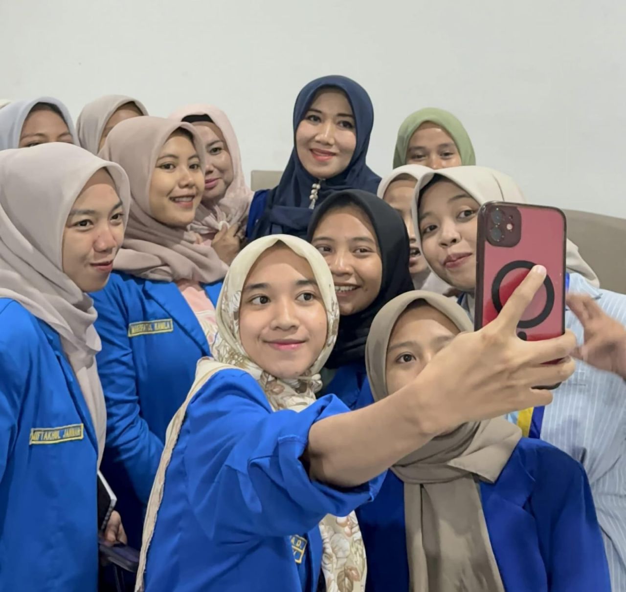 Lia Istifhama bersama kader Kopri PMII Bondowoso