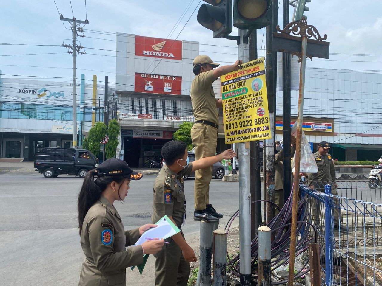 Penertiban Reklame dan Banner Kembali Digelar Satpol PP Pemalang