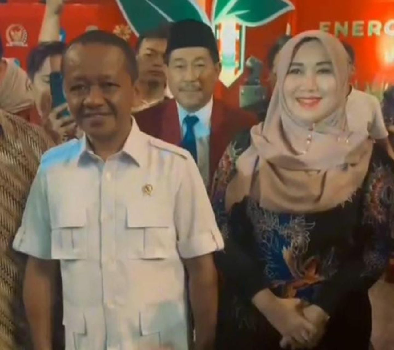 Lia Istifhama (kanan)