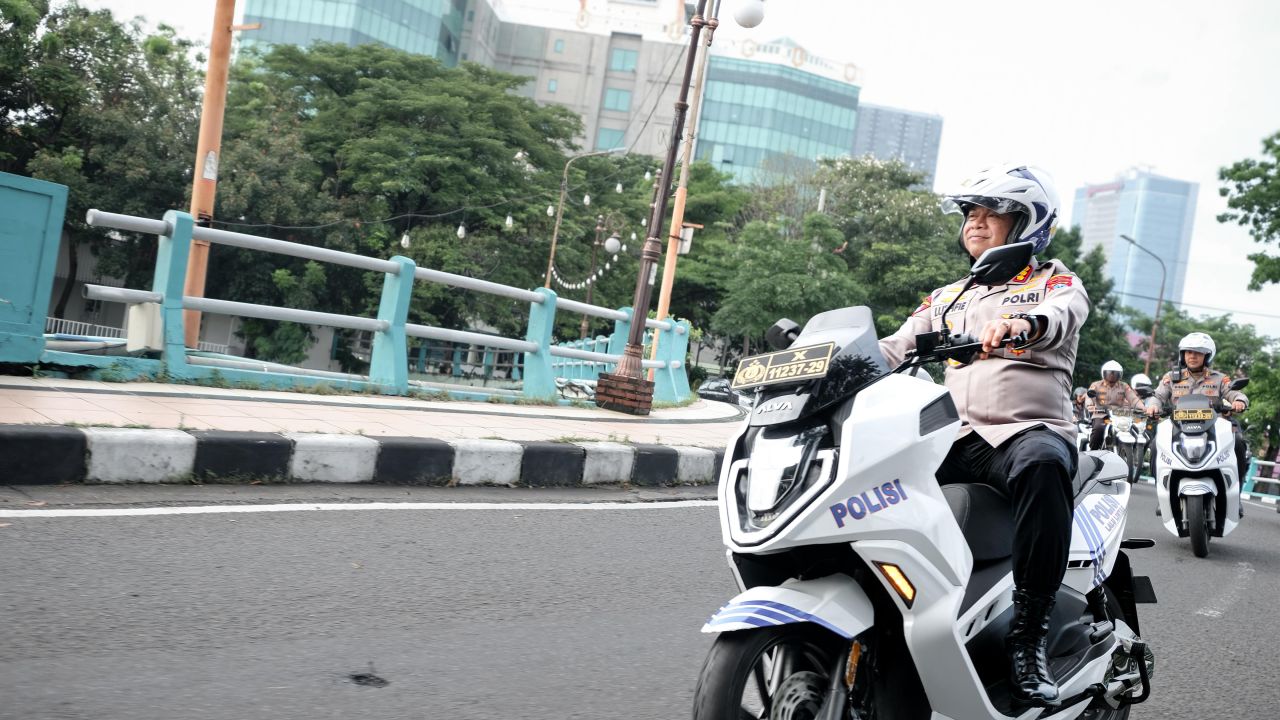 Patroli Houfbereau Bersinar