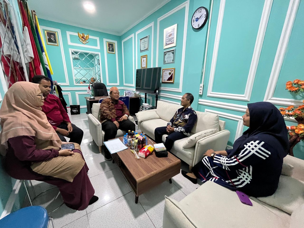 Kunjungan Kepala SMK Arif Rahman Hakim ke SMK Mudisa