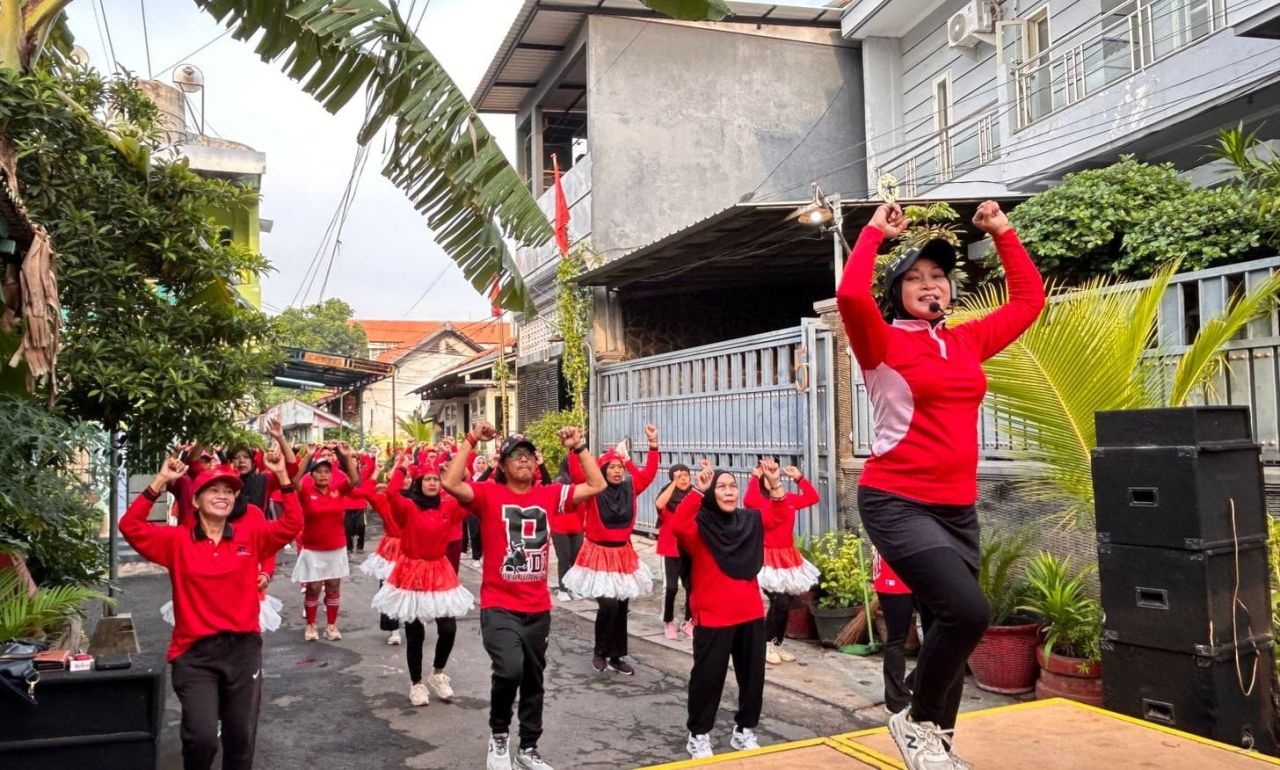 Senam Sicita PAC PDIP Genteng