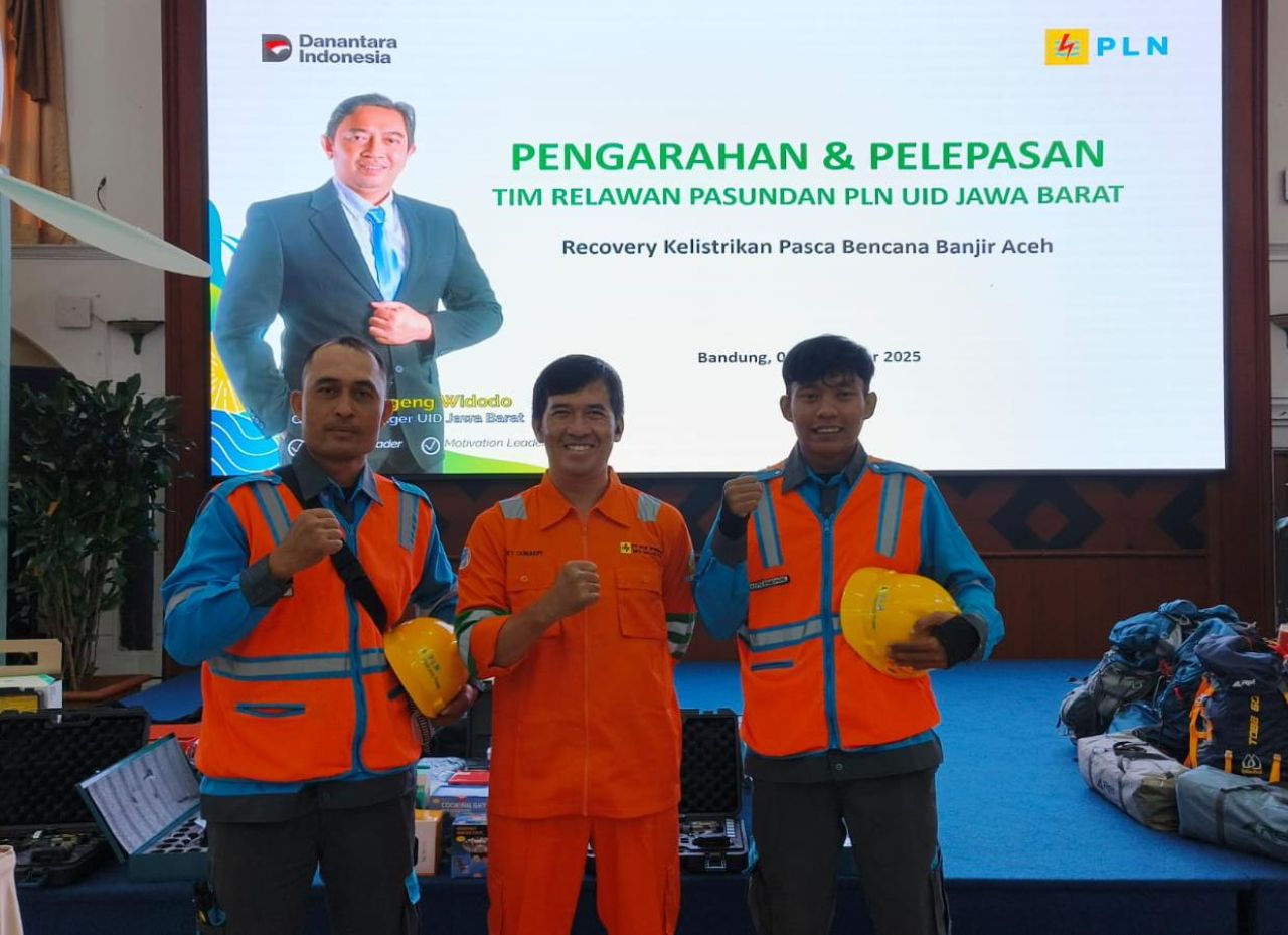 PLN UP3 Majalaya Kirimkan Relawan dan Material ke Sumatera