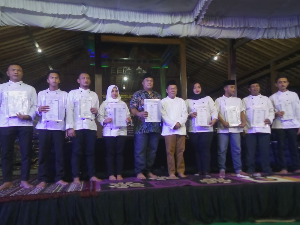 Jajaran BKKBN bersama tokoh masyarakat saat sosialisasi program Quick Wins