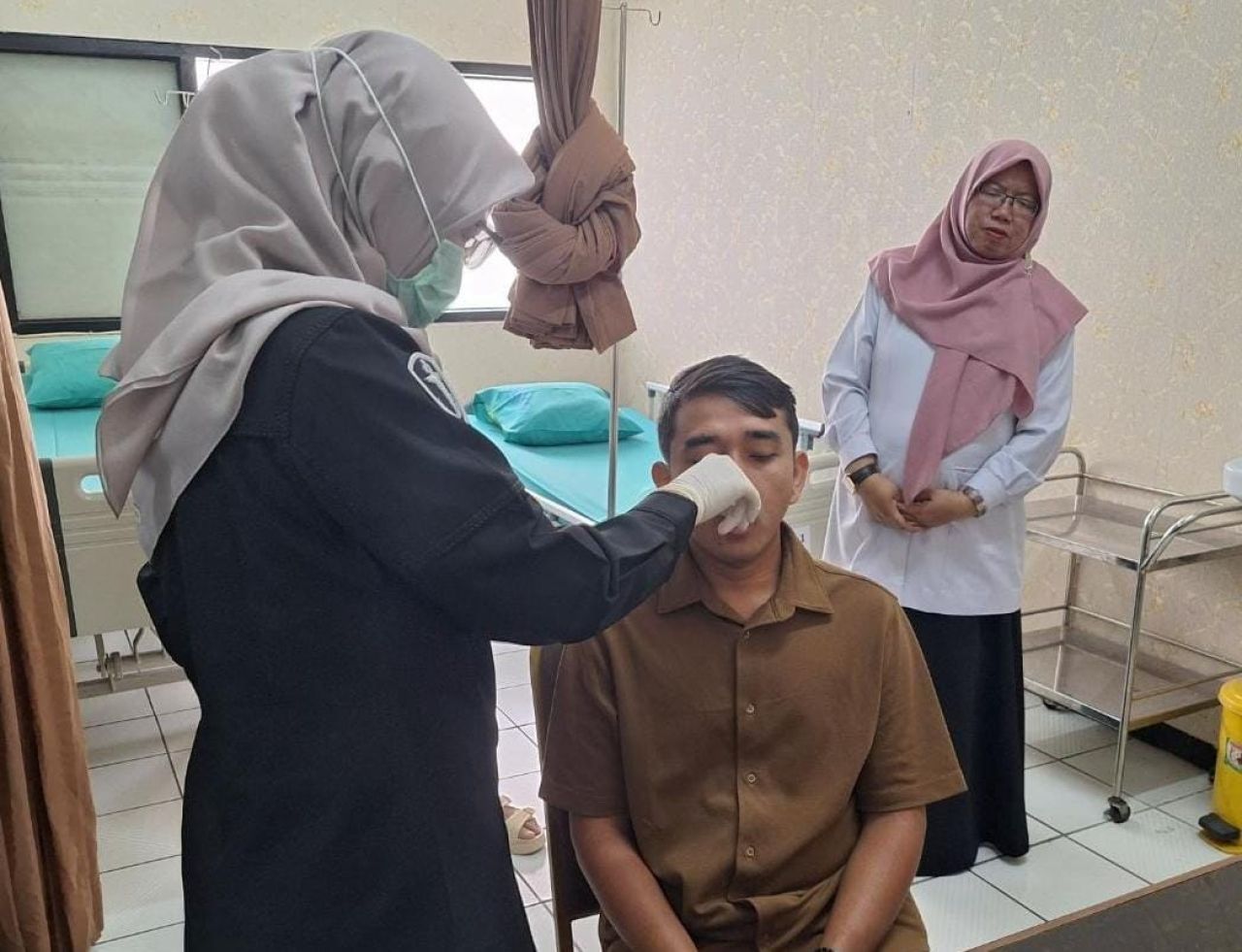 Keluarga Jemaah Haji Ghoib Asal Malang Jalani Tes DNA di Surabaya