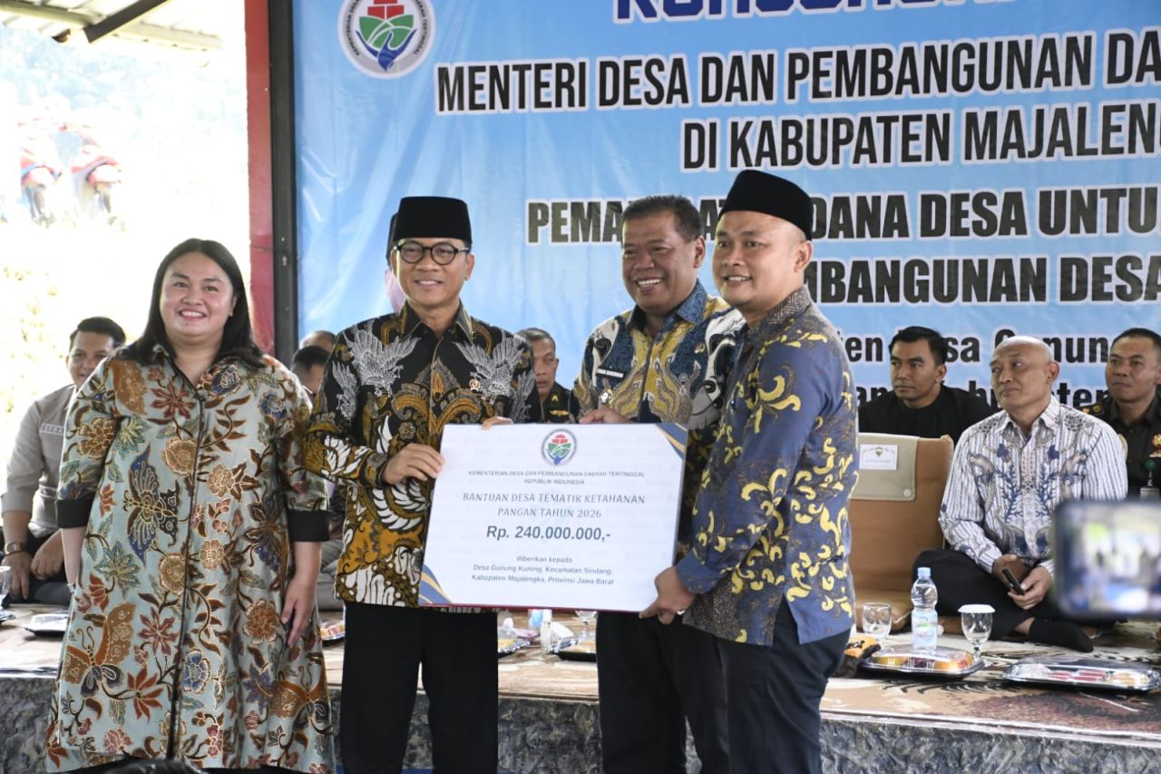 Menteri Desa Salurkan Bantuan Ketahanan Pangan Rp240 Juta