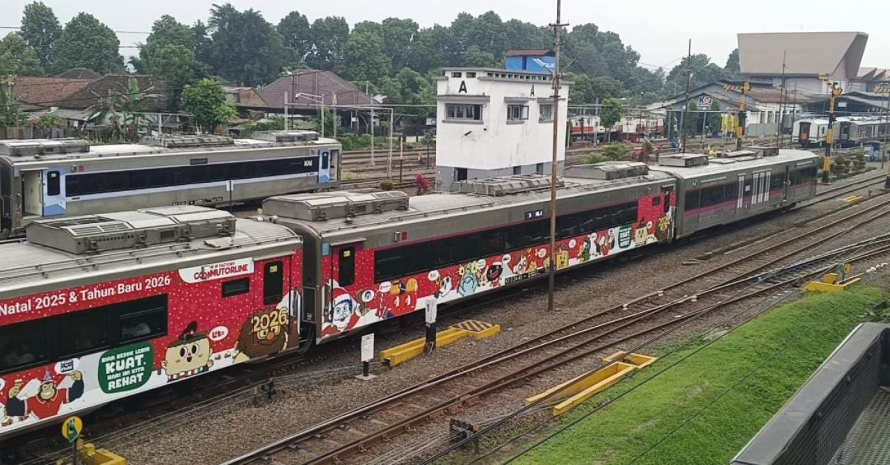 Libur Nataru 2025/2026, KAI Daop 8 Ajak Masyarakat Peduli Keselamatan Perlintasan Sebidang