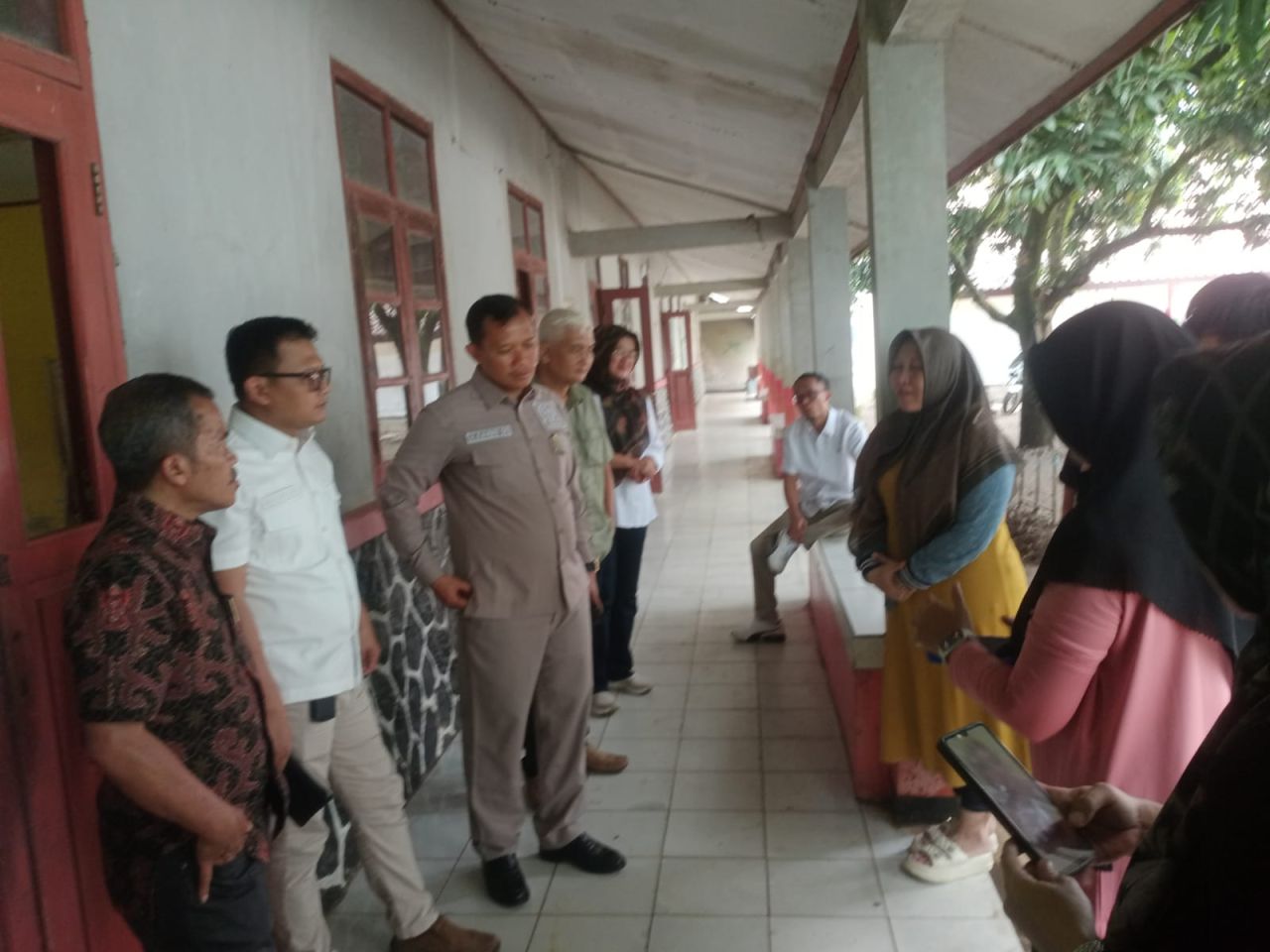 Komisi IV DPRD Majalengka Sidak Revitalisasi SD, Soroti Kualitas Pekerjaan