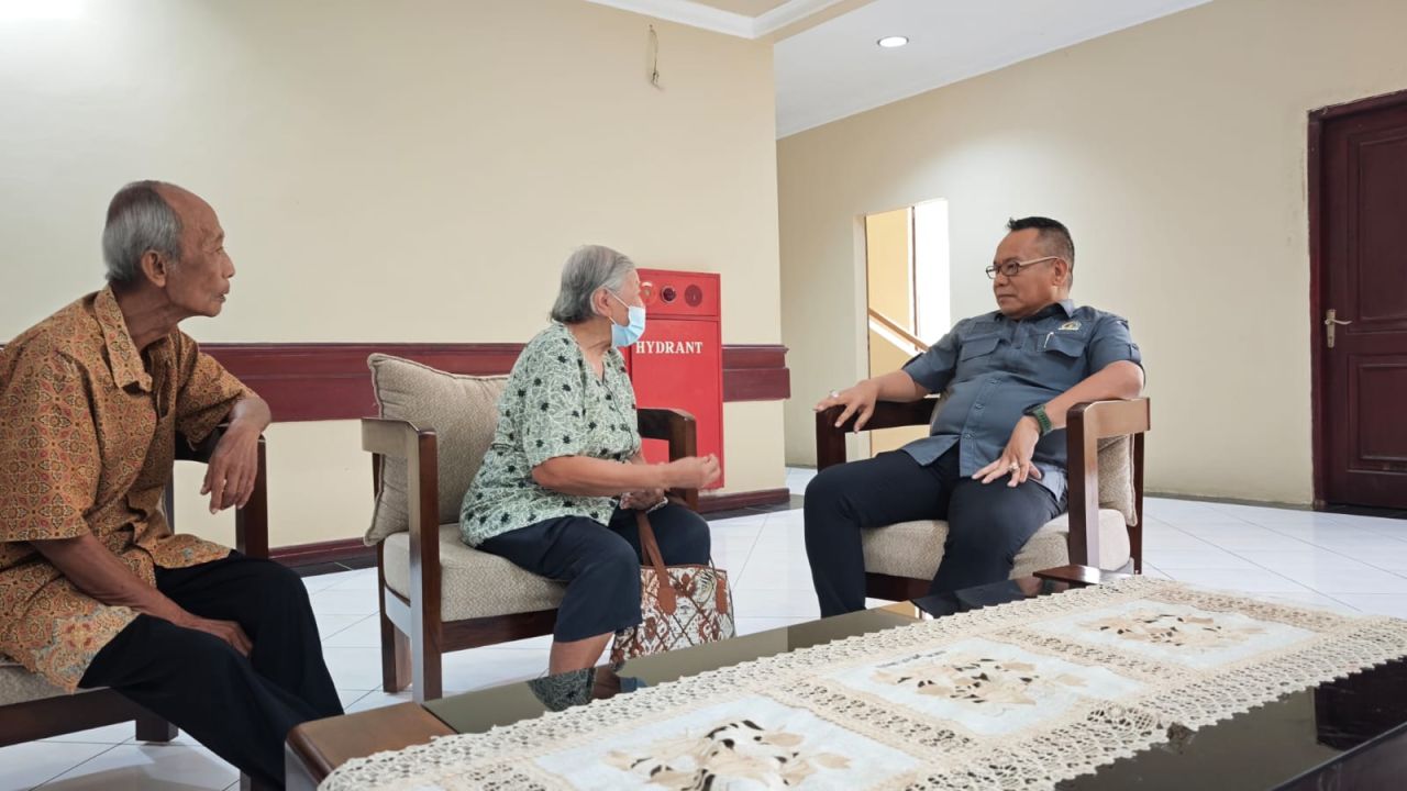 Yona saat menemui Maria