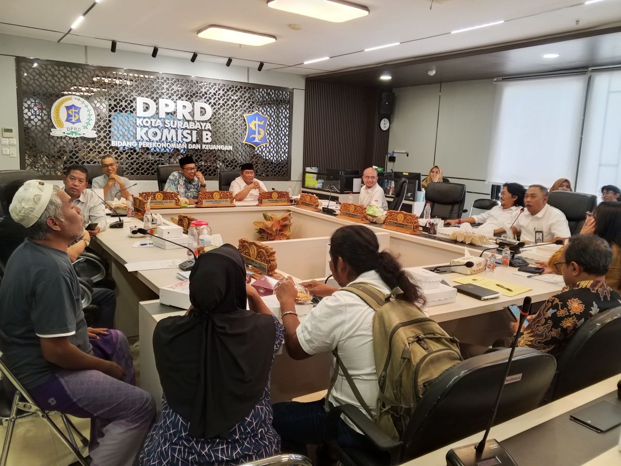 Komisi B DPRD Surabaya hearing bersama para pedagang Unit Pasar Keputran Selatan