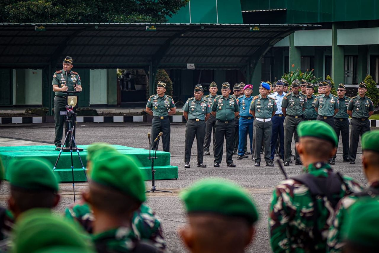 Pangdam V Brawijaya Serukan Profesionalisme dan Apresiasi Prajurit Berprestasi