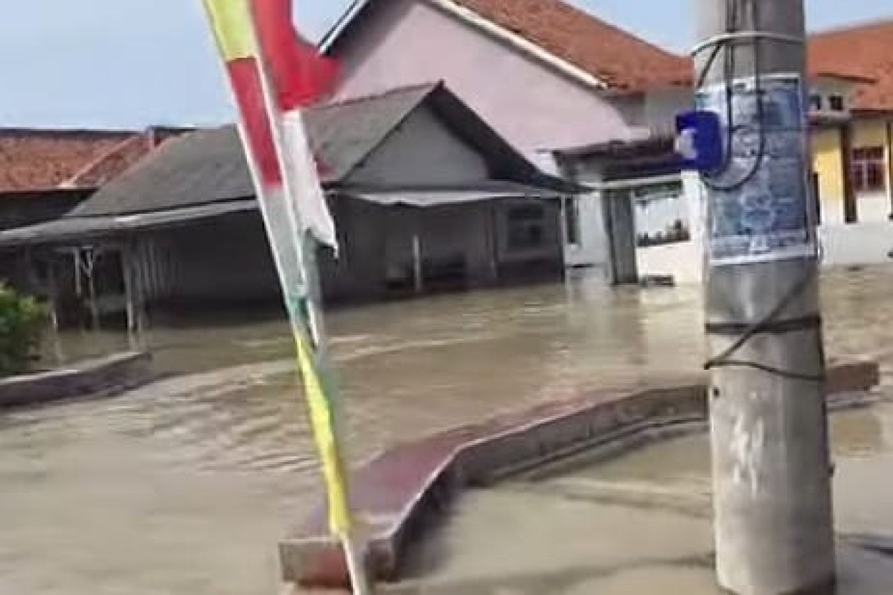 Rumah terendam banjir di Pemalang