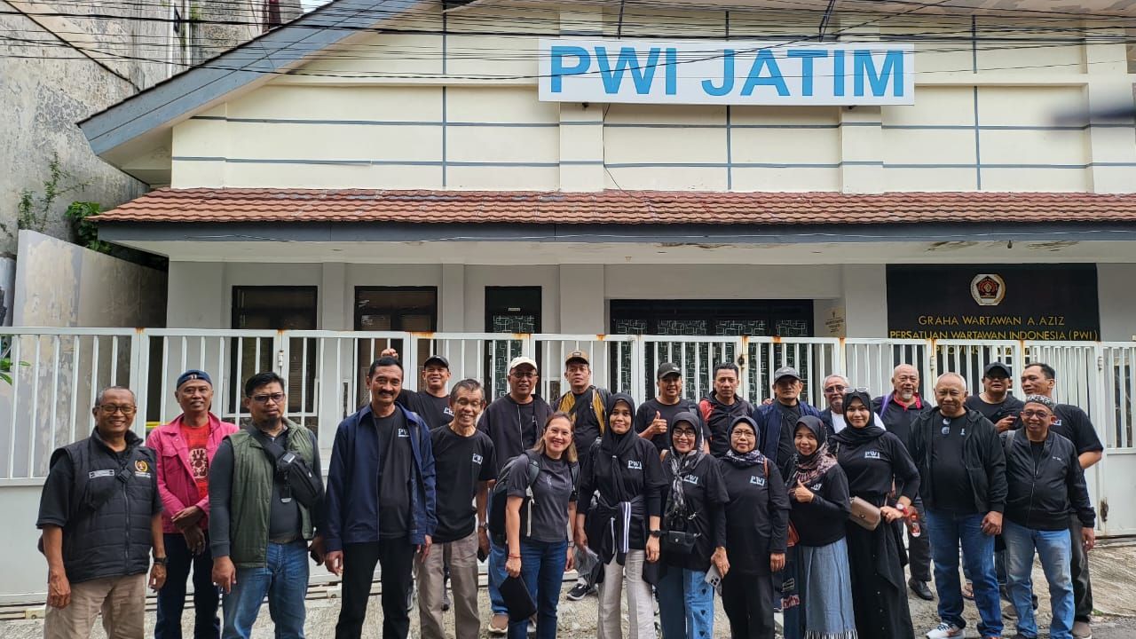 Rombongan wartawan PWI Jatim