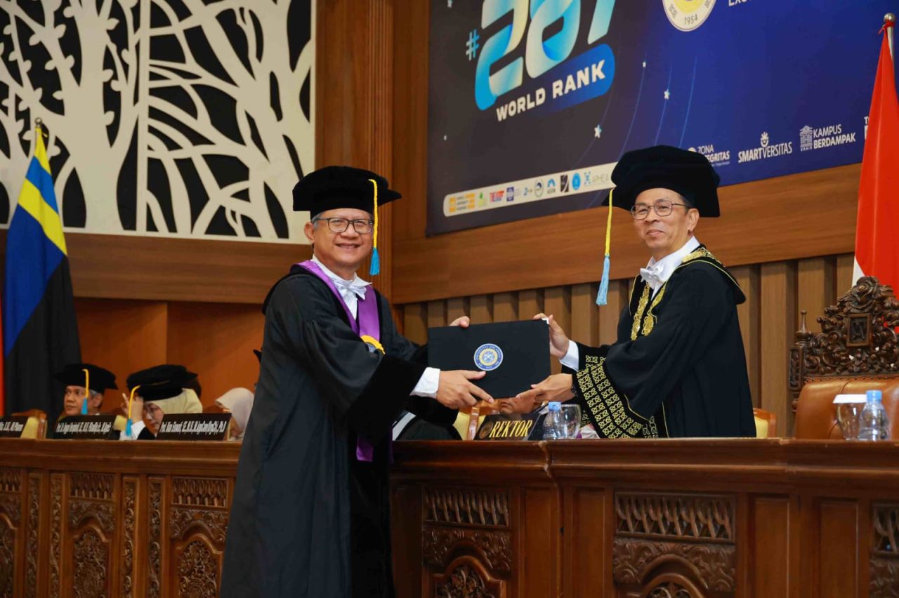 Pengukuhan Guru Besar Unair