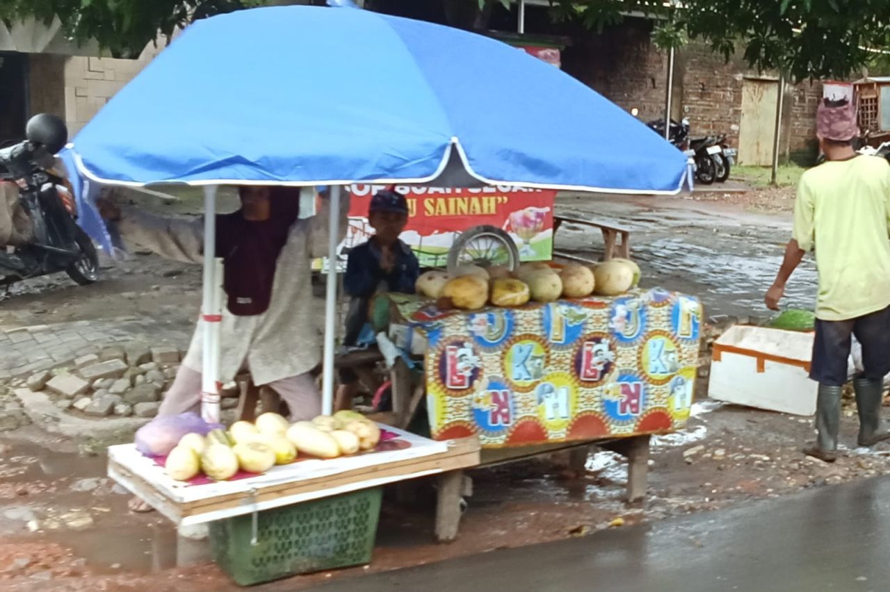 Awal Ramadhan, Pedagang Timun Suri Mulai Bermunculan di Pemalang