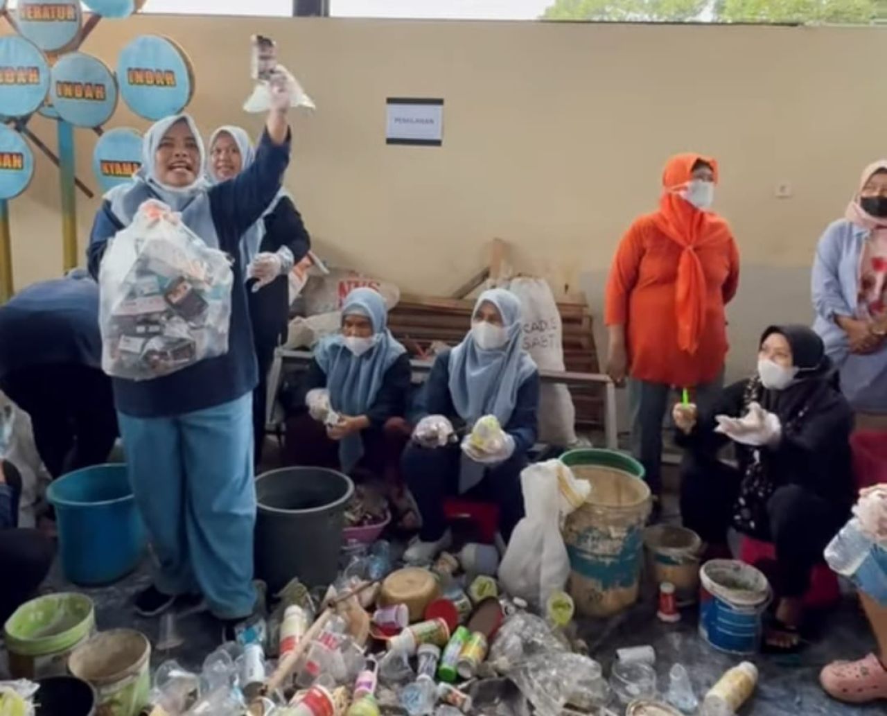 GEBER JUMAT dan EMAS PKK Diluncurkan, Pemkab Majalengka Perkuat Pengelolaan Sampah dari Desa