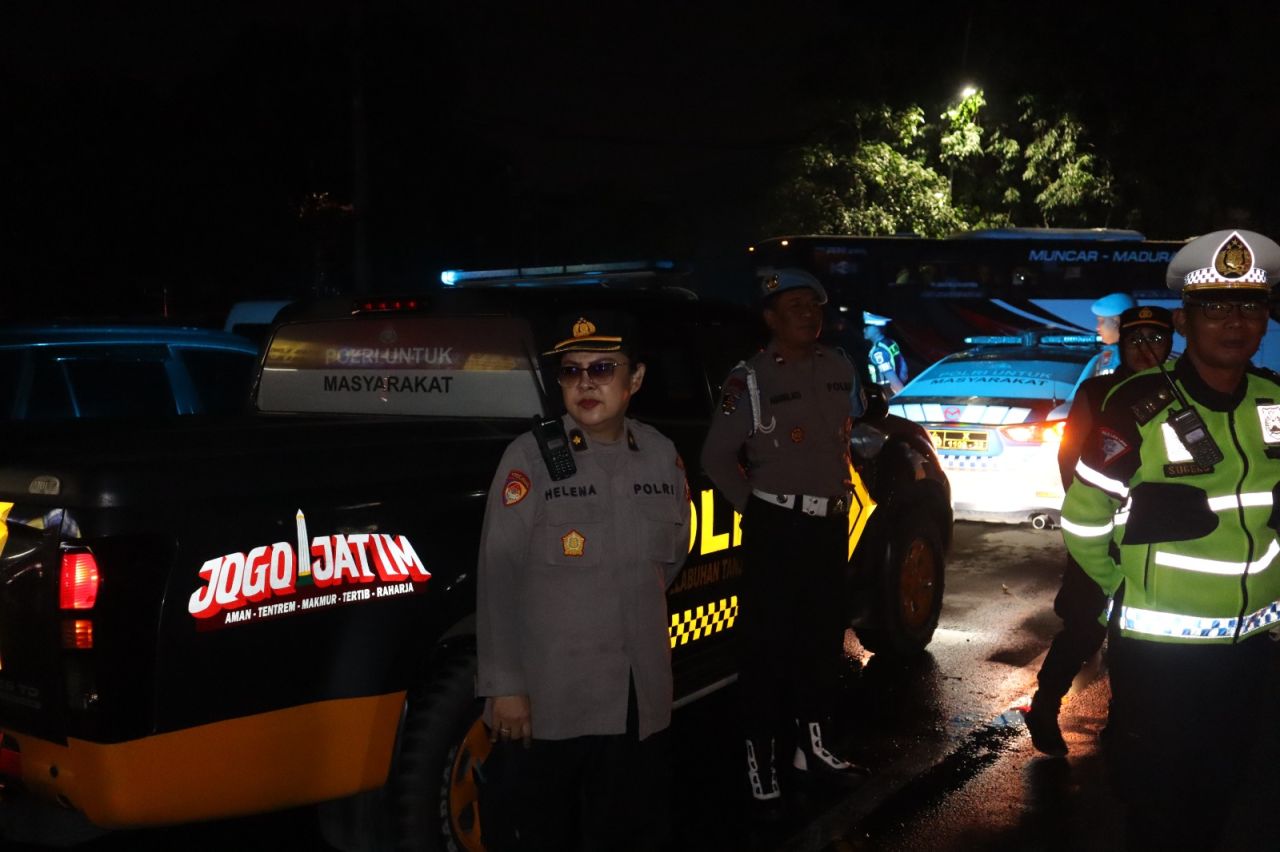 Operasi sahur on the road Polres Tanjung Perak