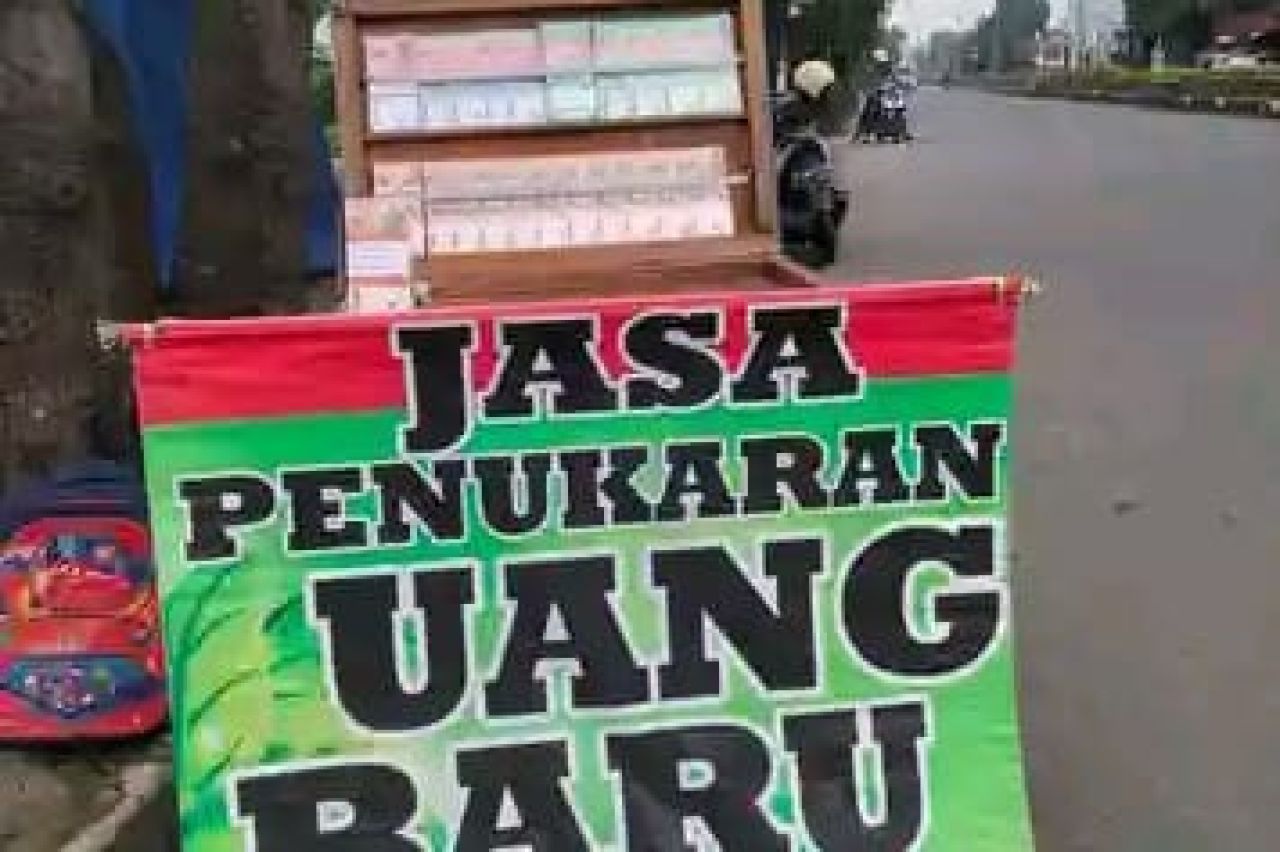 Minggu Pertama Bulan Ramadan di Pemalang Mulai Marak Lapak Penukaran Uang Baru
