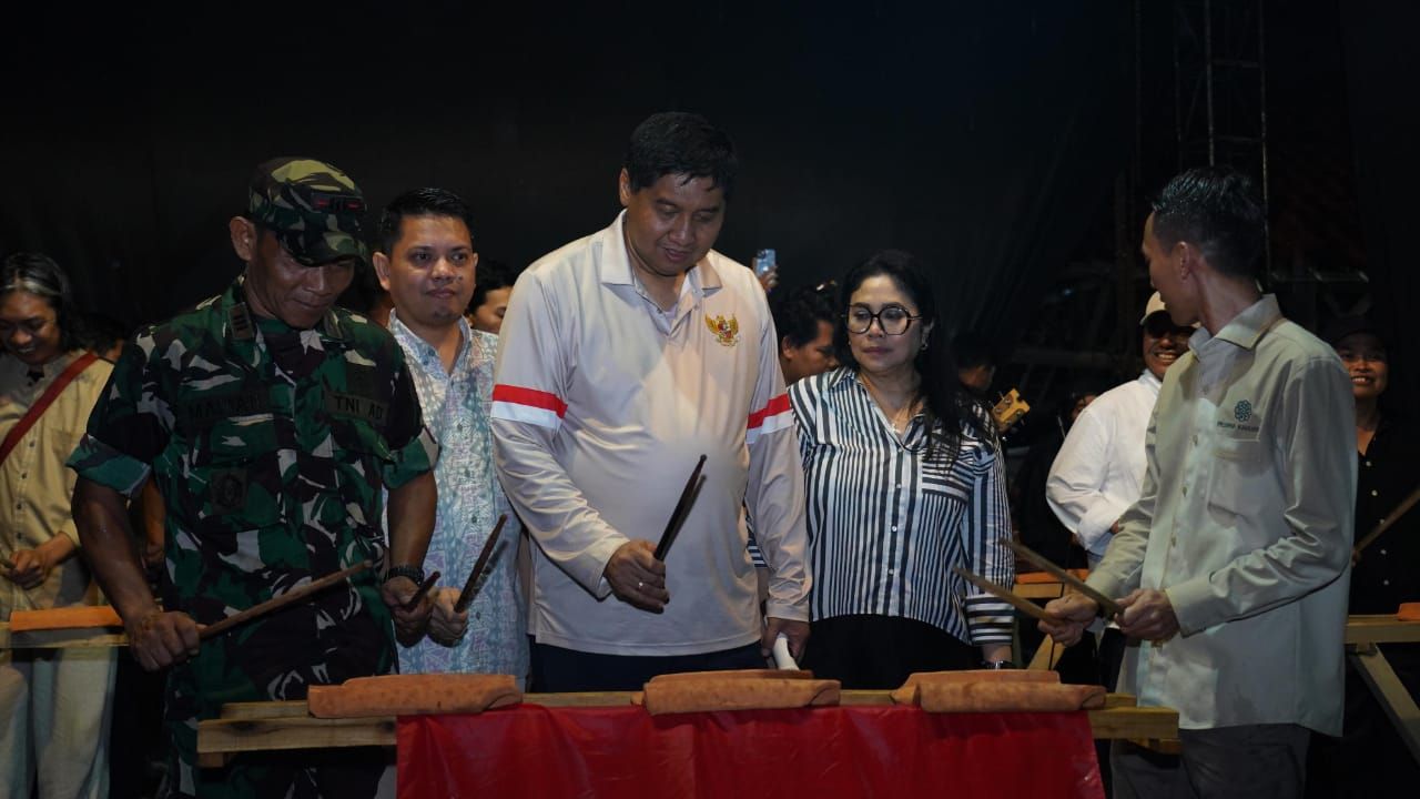 Gentengisasi dari Jatiwangi, tahap awal 14 Truk Genteng dengan Pembelian Rp.3 Miliar