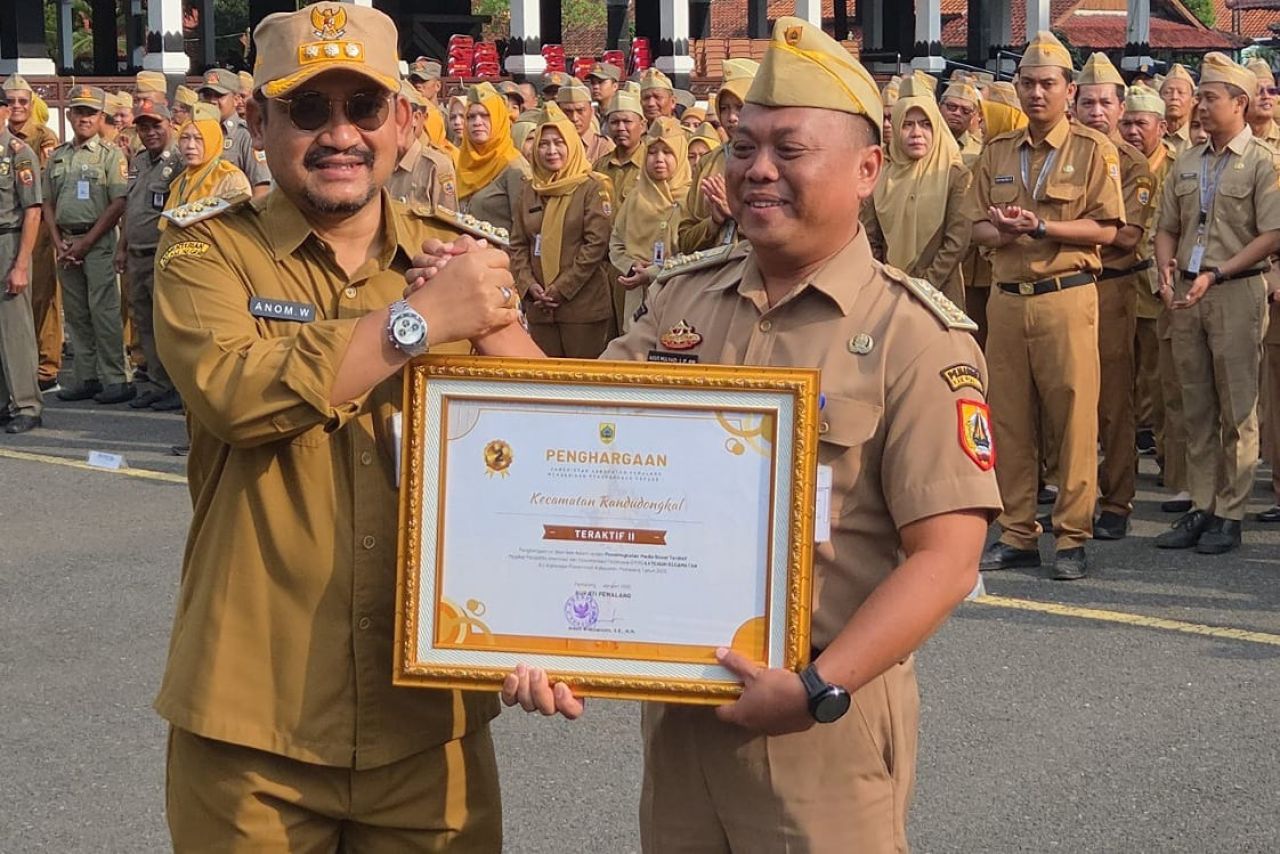 Kecamatan Randudongkal Raih Penghargaan PPID Media Sosial Teraktif II