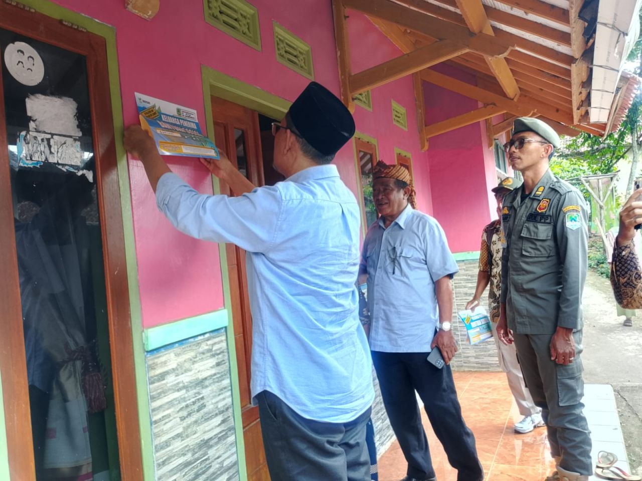 Labelisasi Stiker Bansos 2026 Dimulai di Kecamatan Maja, Sasar 8.077 KPM