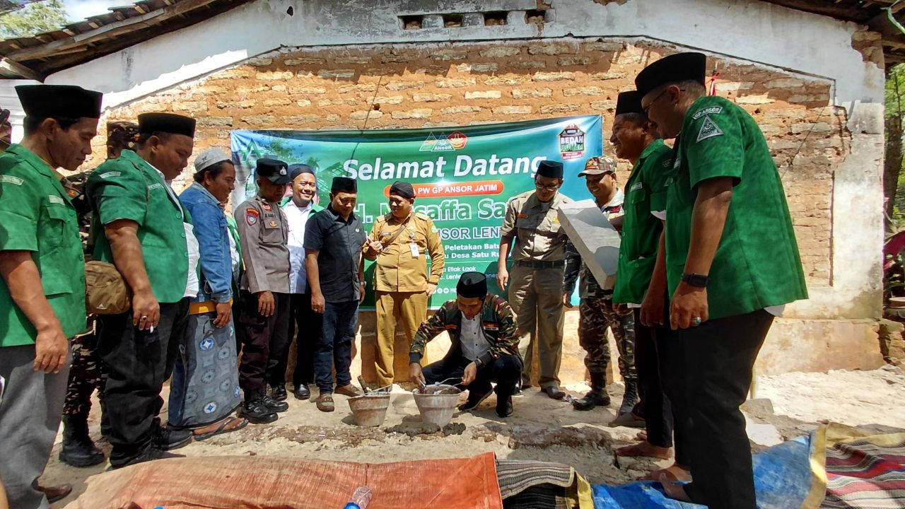 Ansor Jatim Dorong Semangat Pemuda Berdampak, Program Bedah Rumah di Lenteng Dimulai