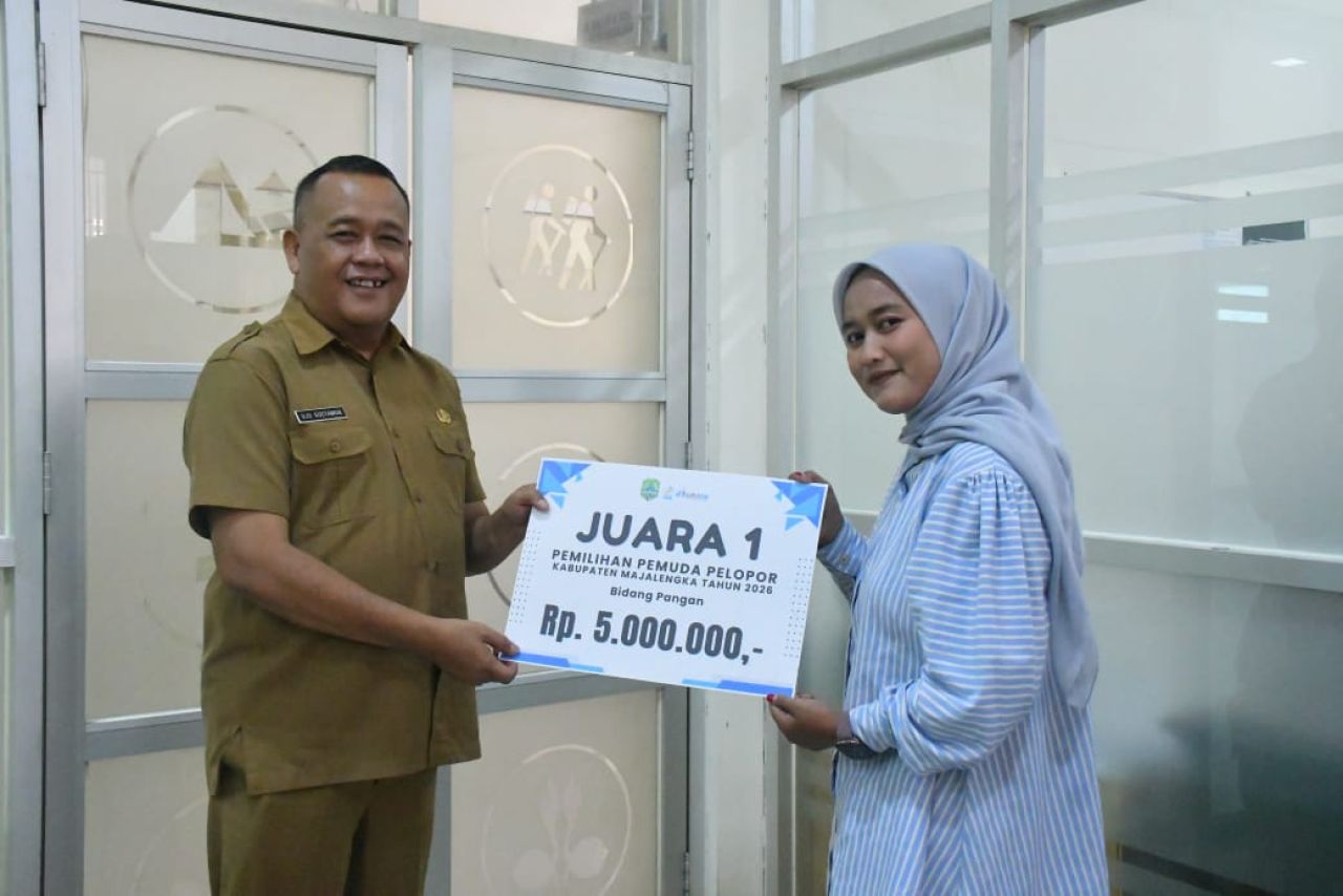 Dea Nur Amalia (kanan)