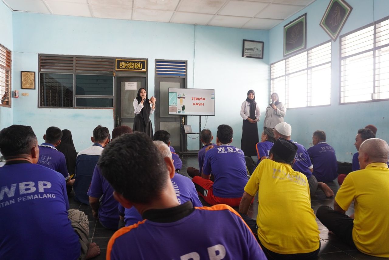 Perawat dan Apoteker Magang Rutan Pemalang Gelar Penyuluhan Bahaya Merokok dan Higiene Personal
