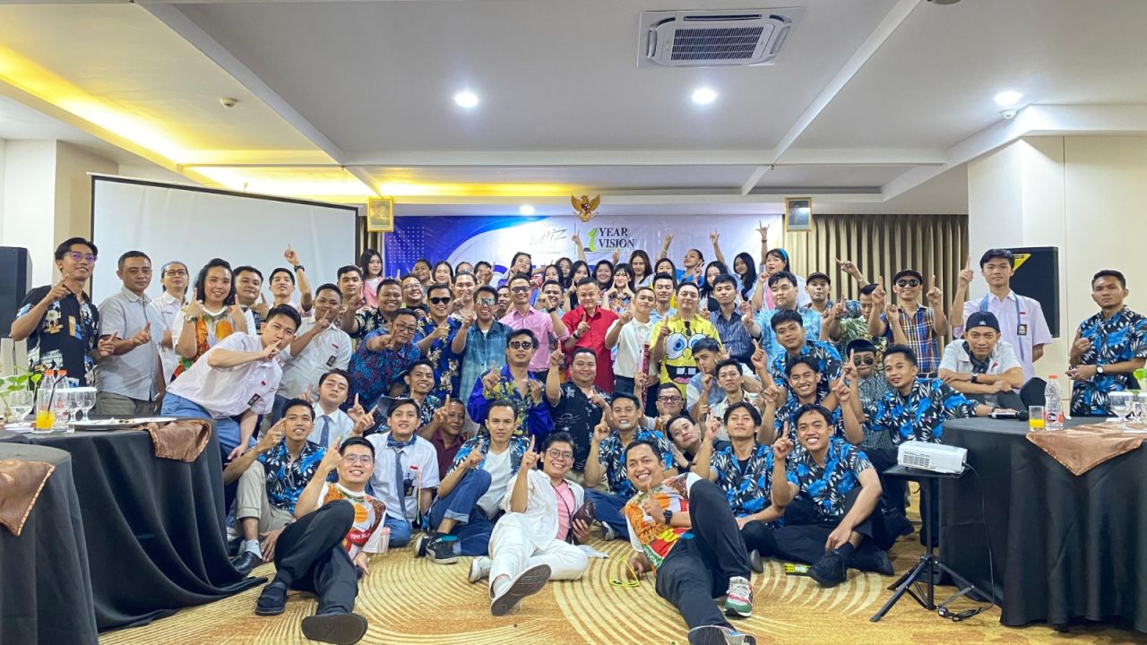 Malam Inspirasi dan Kebersamaan Grand Whiz Hotel Praxis Hadirkan Pengembangan SDM
