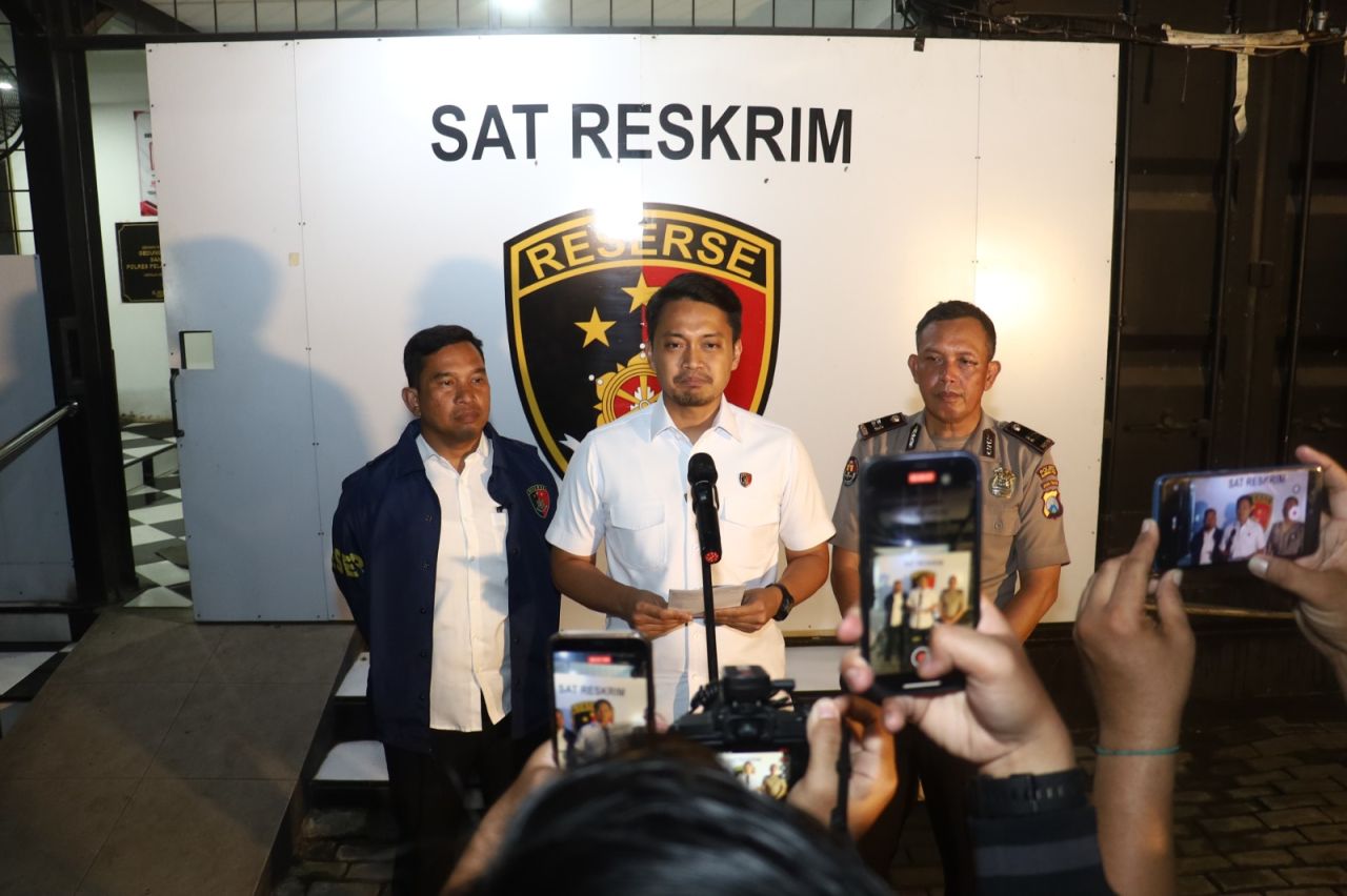 Poles Pelabuhan Tanjung Perak