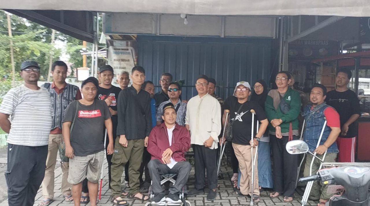 15 organisasi penyandang disabilitas dan komunitas pengawal inklusi di Kota Surabaya.
