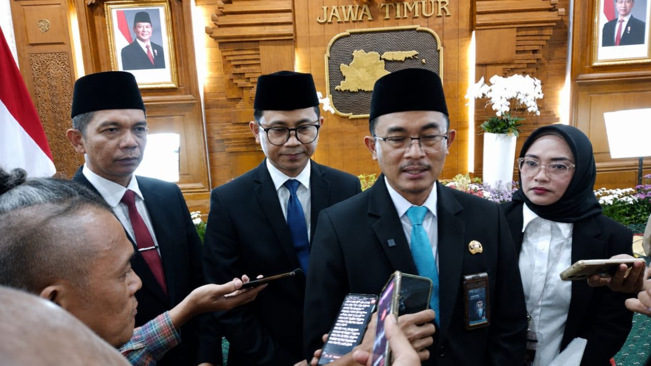 Khofifah Kukuhkan Shodiqin Pimpin BKKBN Jatim, Fokus Tekan Stunting dan Pernikahan Dini