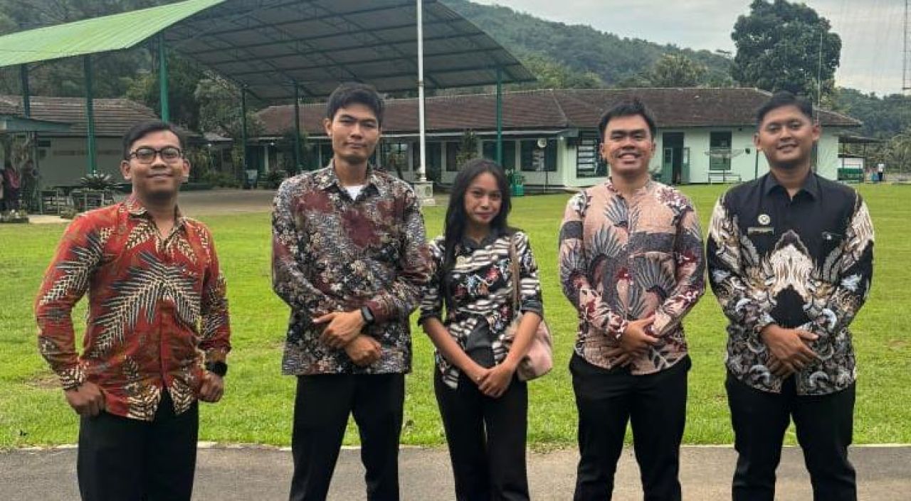 Juru bicara 7 kepala SPPG bersama beberapa kepala SPPG