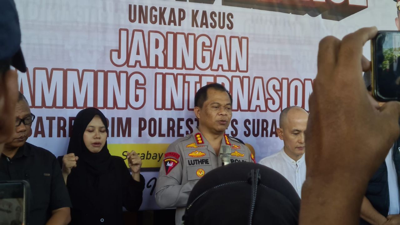 Polrestabes Surabaya ungkap kasus siber internasional