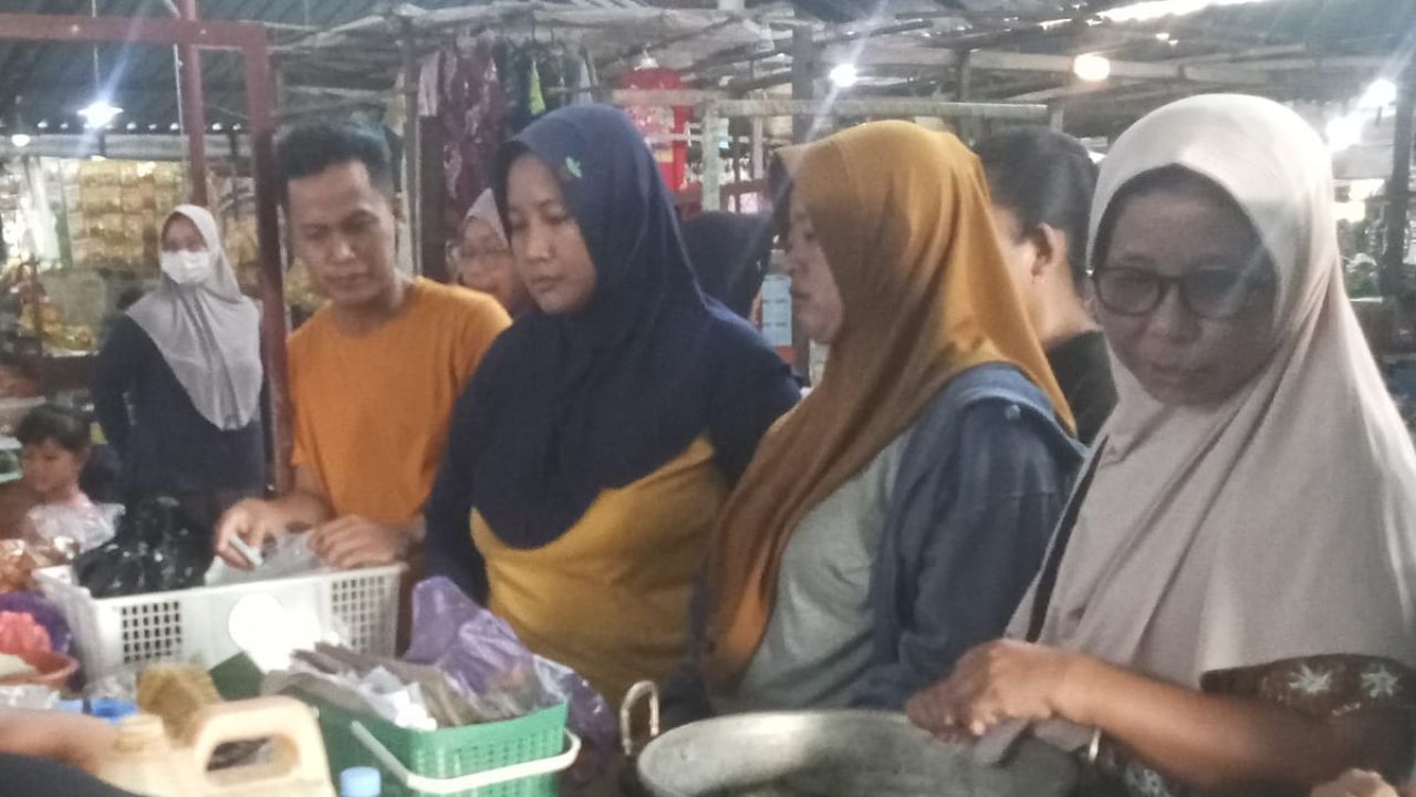 Serbuan Pagi di Pasar Bojongbata, Kala Getuk dan Klepon Jadi Rebutan Warga