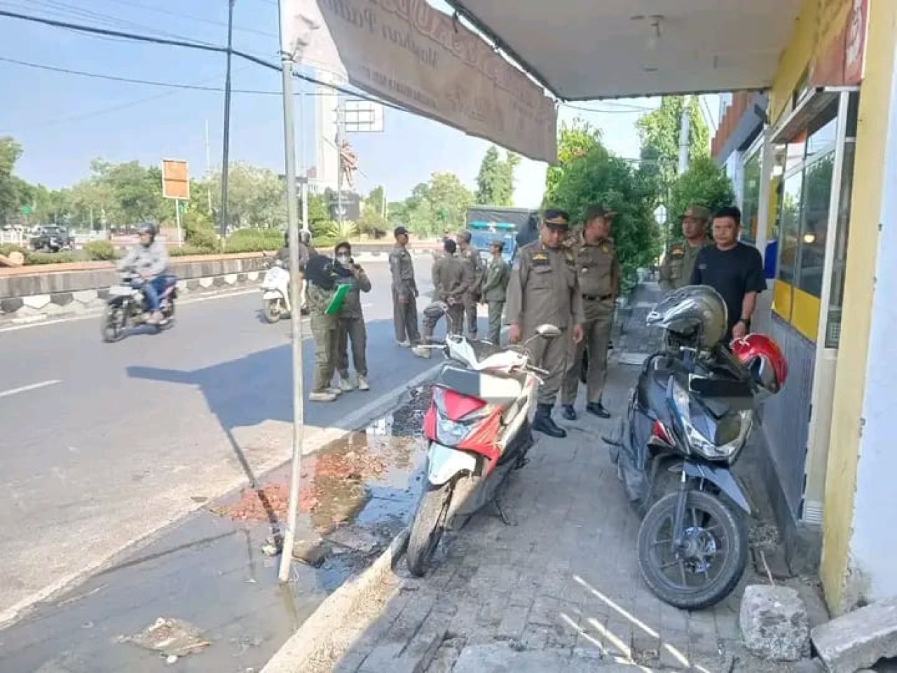 Satpol PP Pemalang Berikan Teguran Keras kepada Rumah Makan atas Pencemaran Limbah Cair