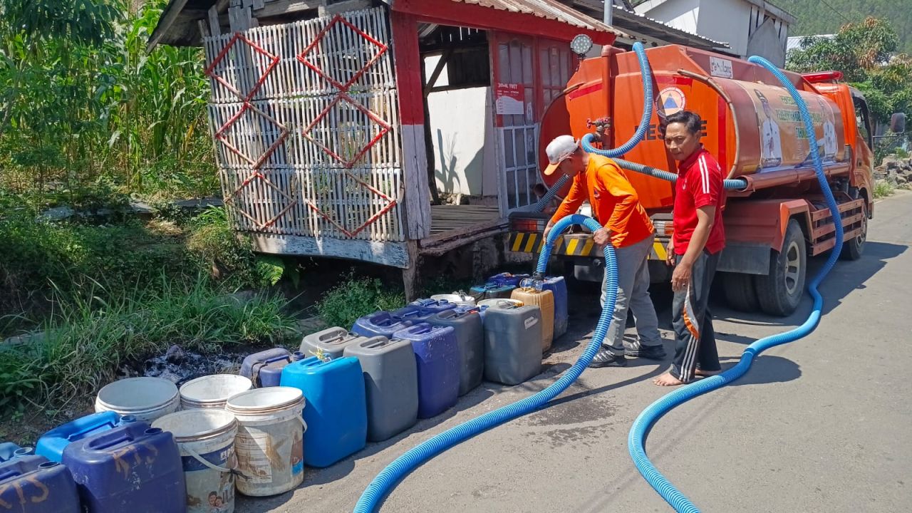 Menembus Tandus, Armada BPBD Pemalang Jadi Penyelamat Krisis Air Bersih Warga