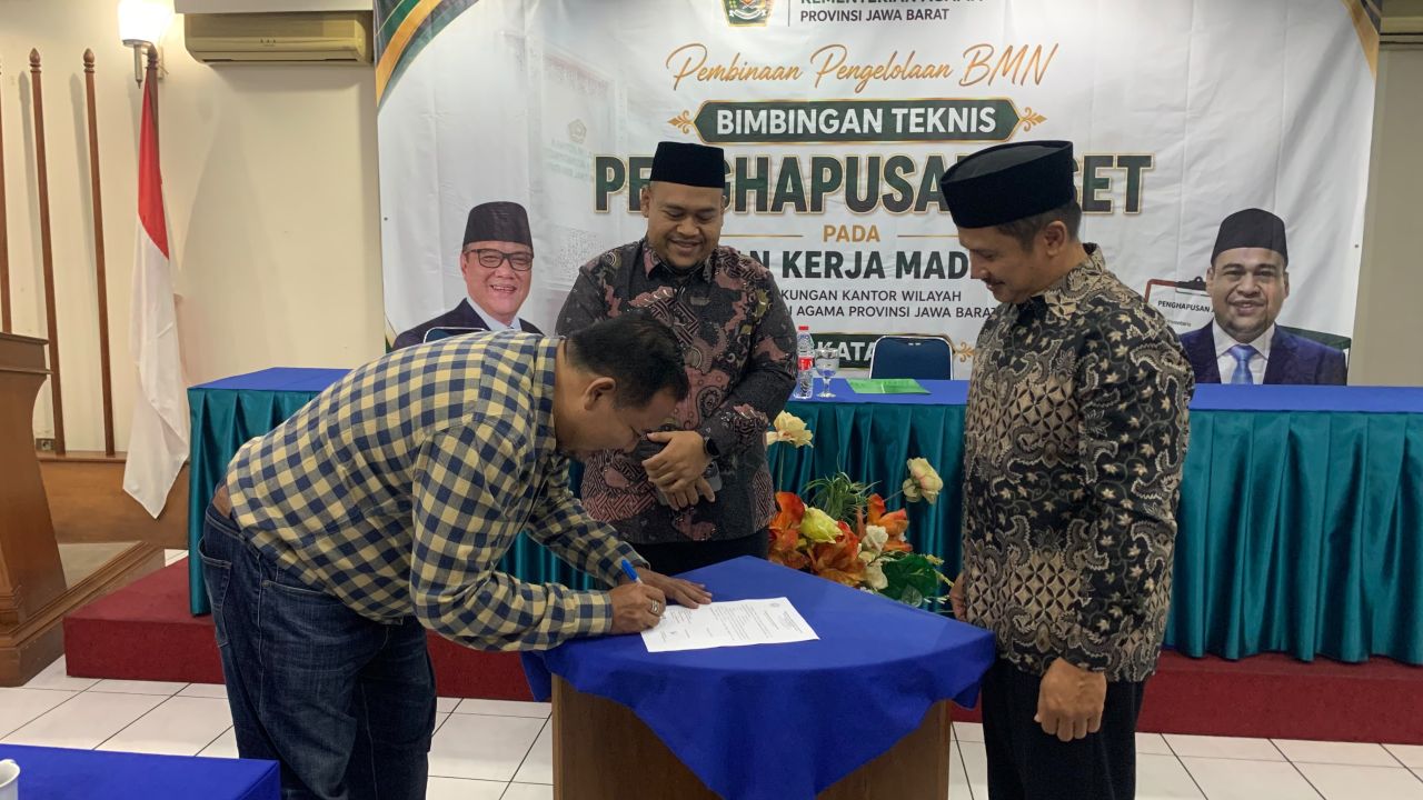 Percepat Penataan Aset, Kemenag Jabar dan 157 Madrasah Tanda Tangani Komitmen BMN