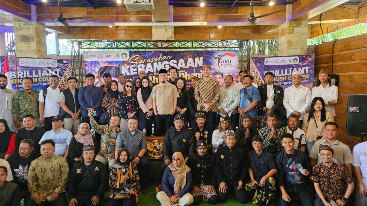 Sarasehan Kebangsaan di Brilliant English Course, Kediri