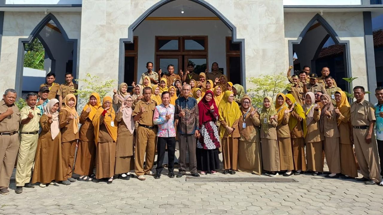 Pelepasan tiga guru purna bakti