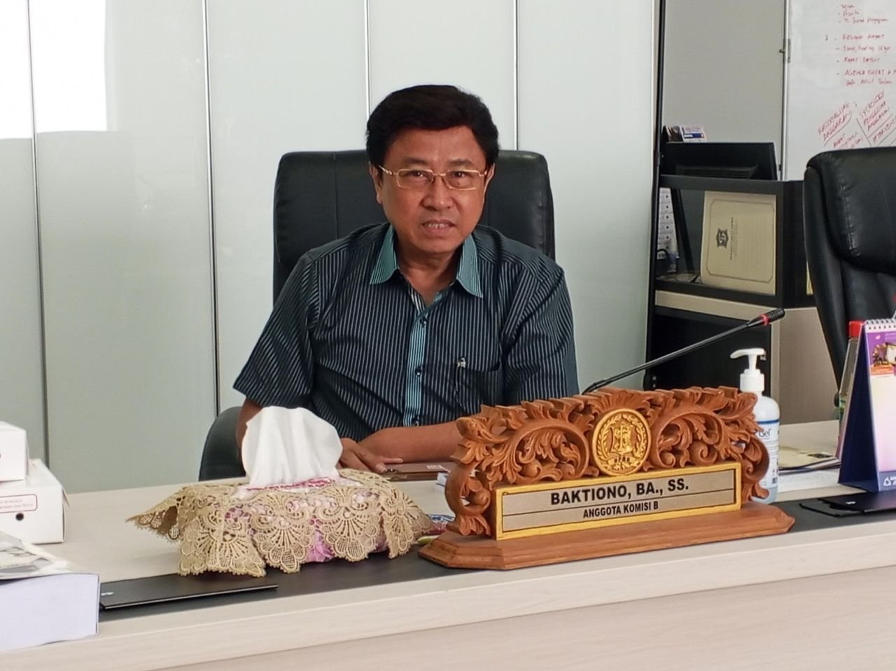 Soroti Penjualan Miras Tanpa Izin, Baktiono Dorong Pemkot Surabaya Perkuat Sosialisasi ‎