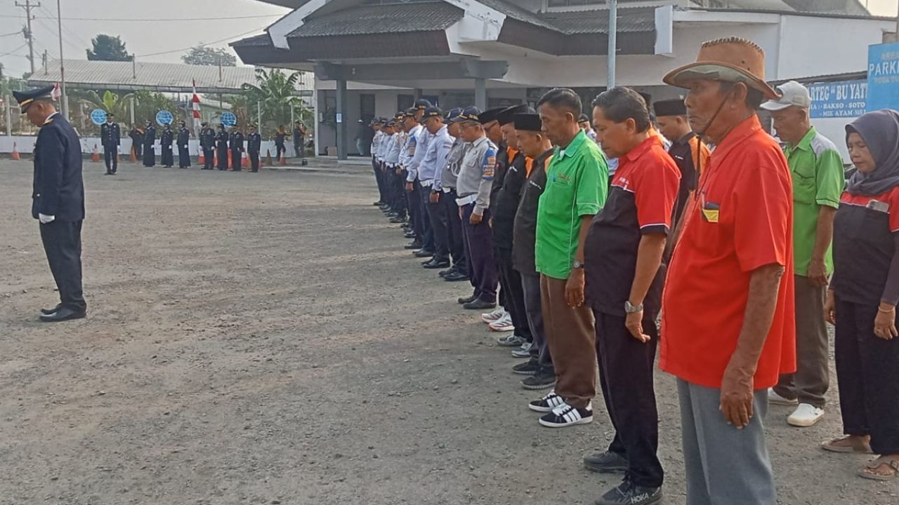 HUT RI ke-81, Sopir dan Crew Bus Gelar Upacara di Terminal Pemalang