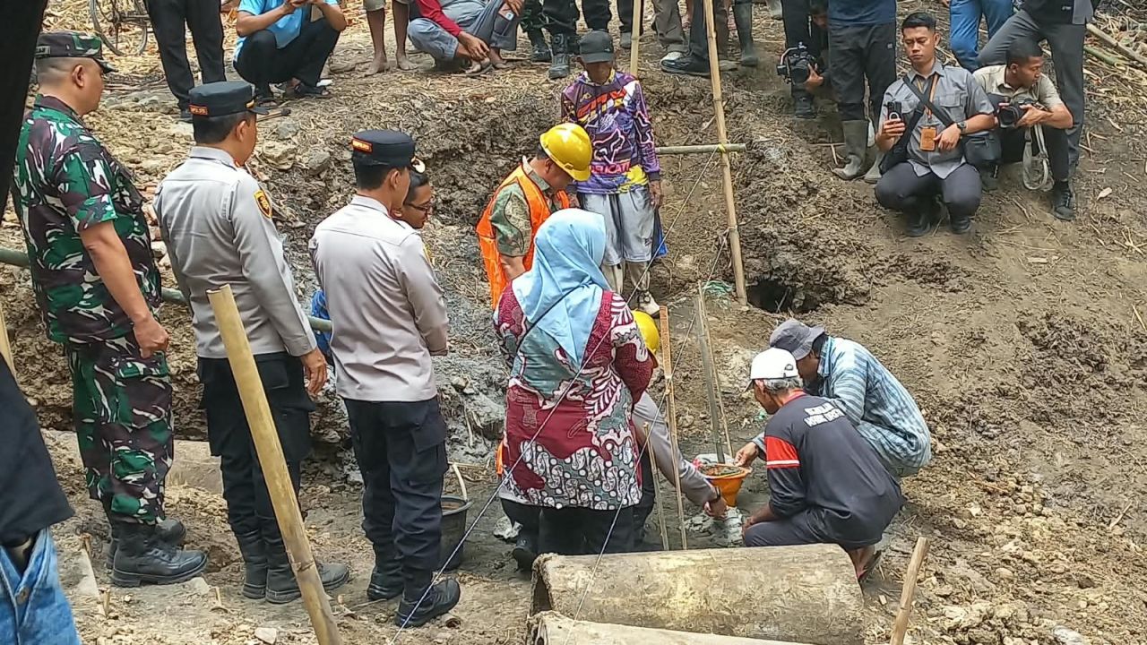 Pembangunan Jembatan Merah Putih Desa Putridalem, Kecamatan Jatitujuh