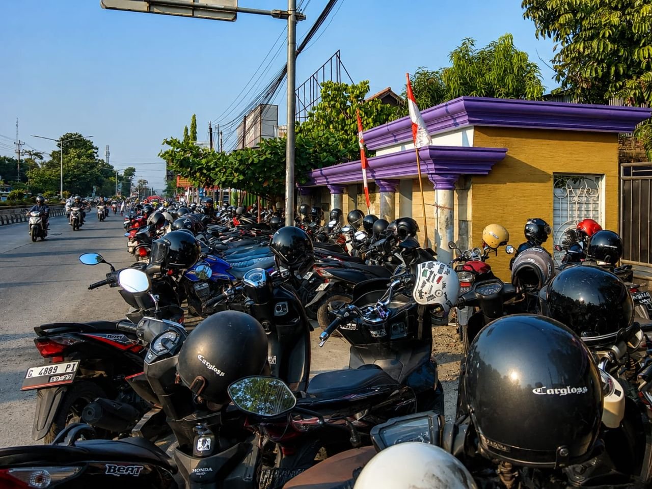Parkiran Motor Meluber Tutup Trotoar di Pemalang, Dishub Diminta Lebih Serius