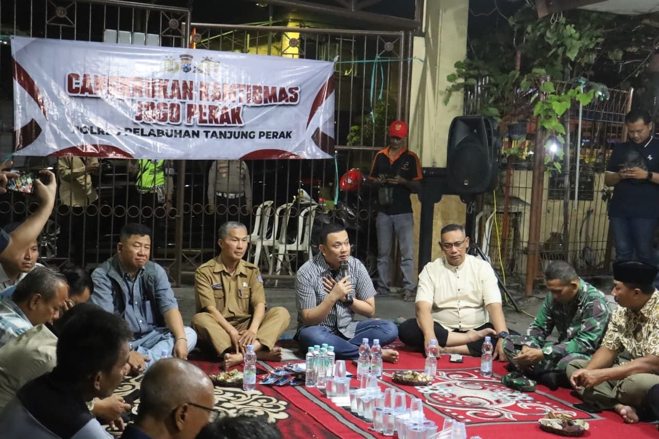 Cangkrukan Kamtibmas di Sidotopo, Kapolres Tanjung Perak Serap Aspirasi Warga