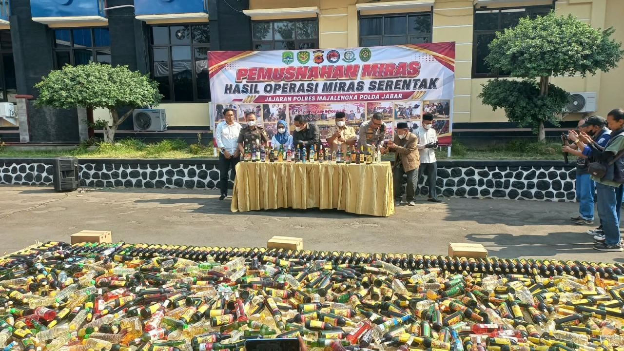 Bupati Majalengka Minta Penjual Miras Beralih Usaha